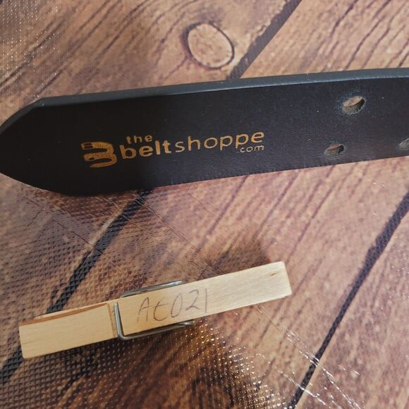 The Belt Shoppe Belt Mens 42 Black Full Grain Buffalo Leather 1.5" Double Prong - Picture 7 of 7